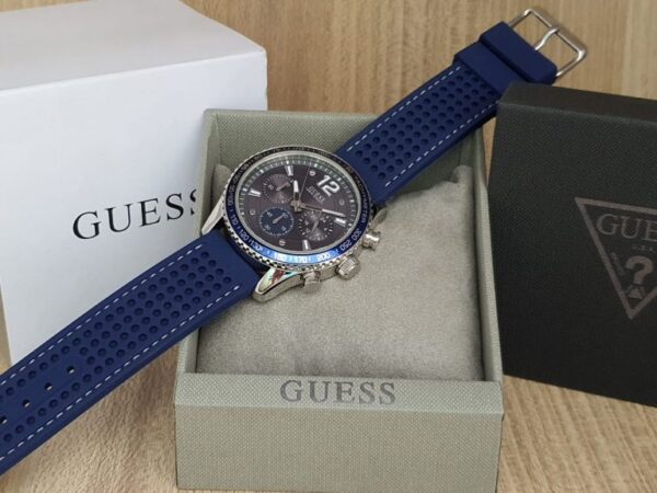 Montre GUESS W0971G2