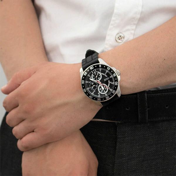 Montre GUESS W0798G1